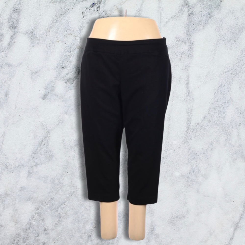Croft and Barrow Black Pull-On Capri - 24W